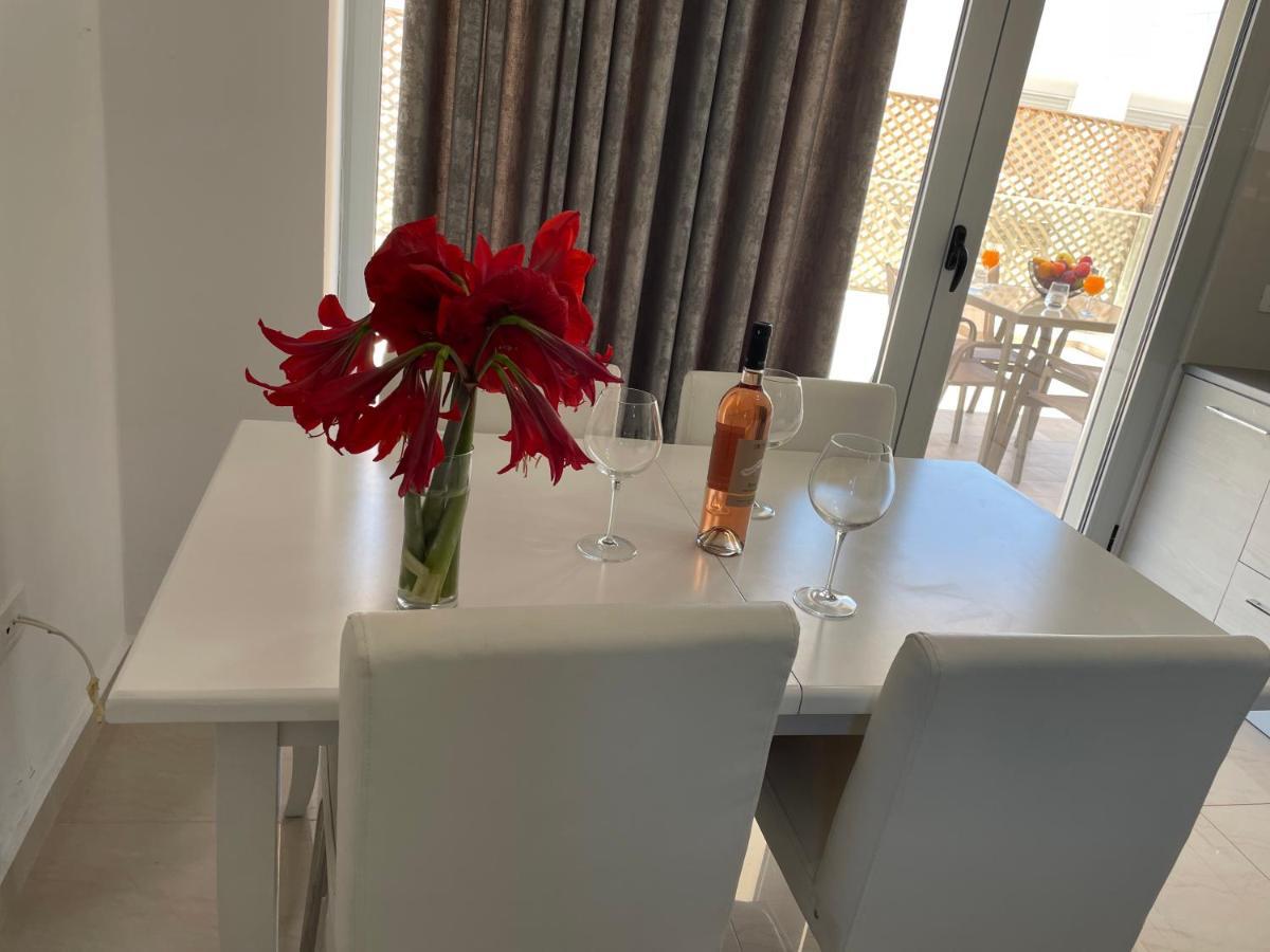 Luxury Sea View Apartaments Саранда Екстер'єр фото