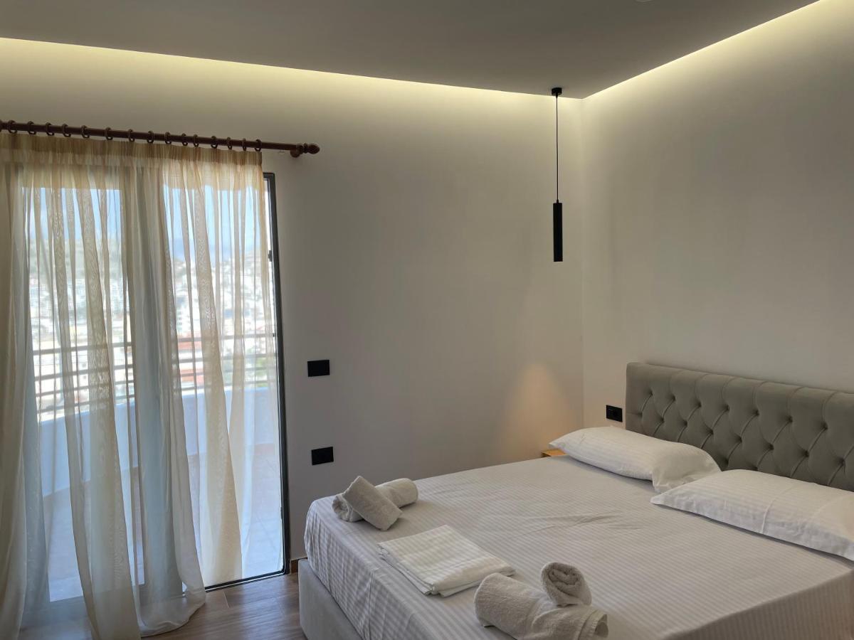 Luxury Sea View Apartaments Саранда Екстер'єр фото