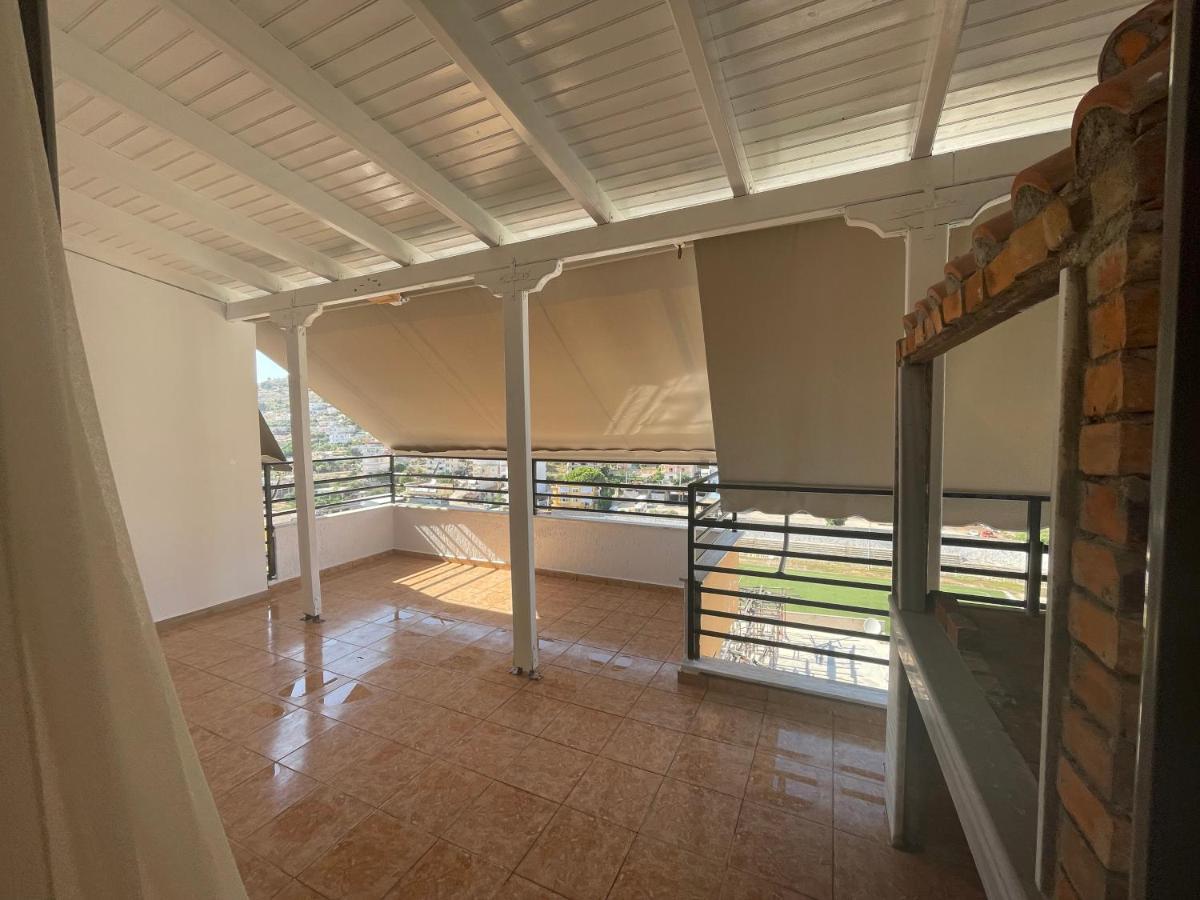Luxury Sea View Apartaments Саранда Екстер'єр фото