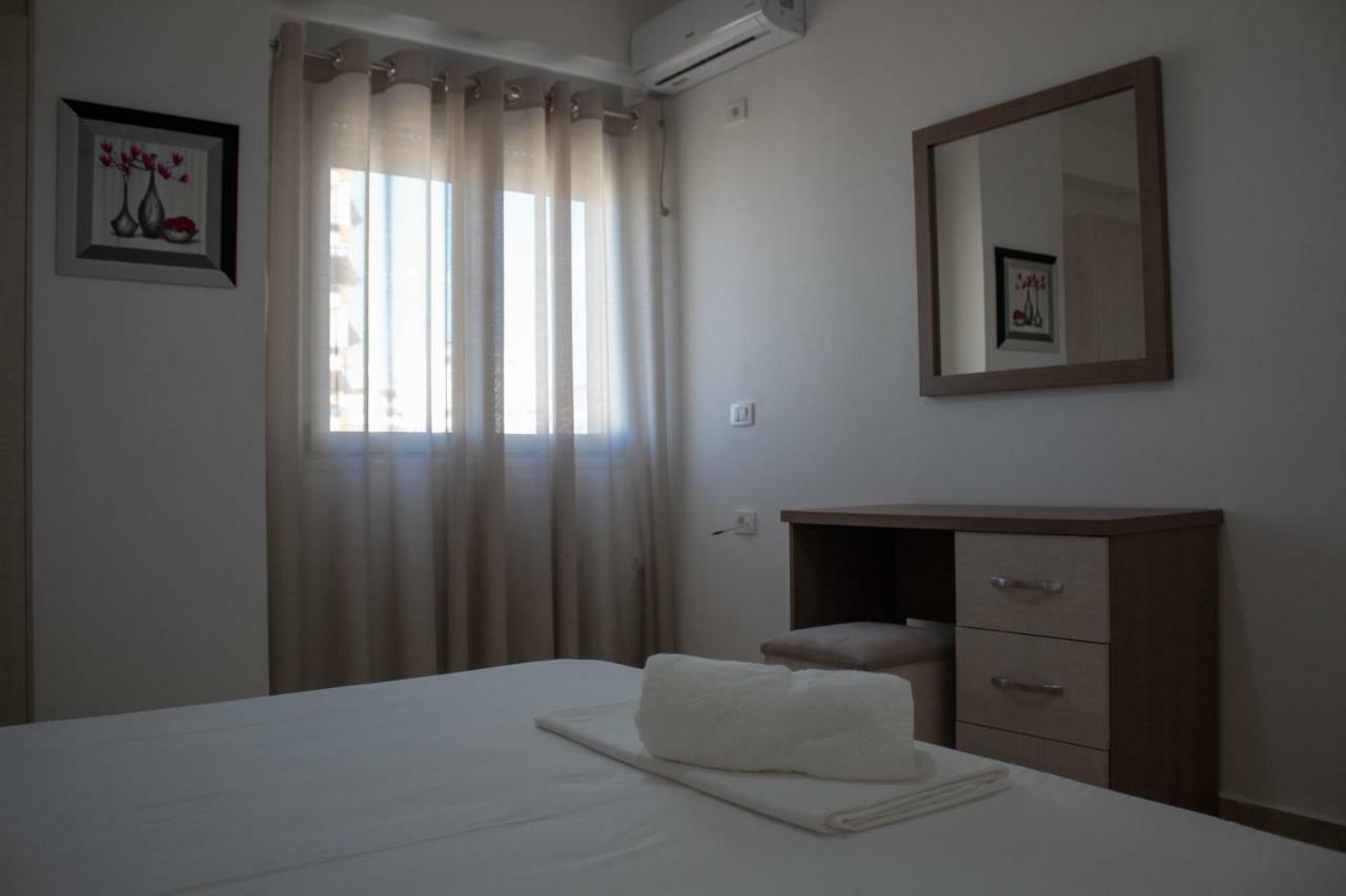 Luxury Sea View Apartaments Саранда Екстер'єр фото