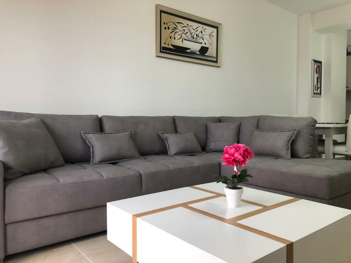 Luxury Sea View Apartaments Саранда Екстер'єр фото